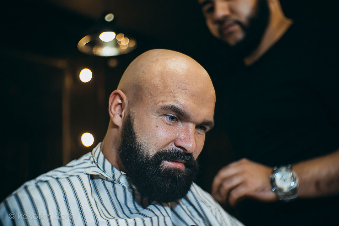 Стрижка бороды и усов мужская парикмахерская чоп чоп барбершоп парикмахер barbershop москва тверь Black Leon Шах