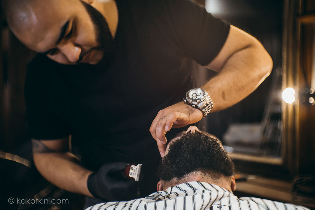 Стрижка бороды и усов мужская парикмахерская чоп чоп барбершоп парикмахер barbershop москва тверь Black Leon Шах