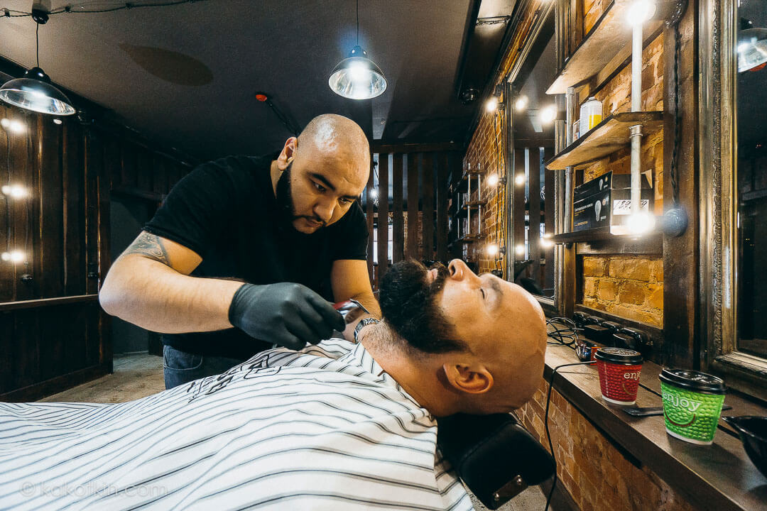 Стрижка бороды и усов мужская парикмахерская чоп чоп барбершоп парикмахер barbershop москва тверь Black Leon Шах