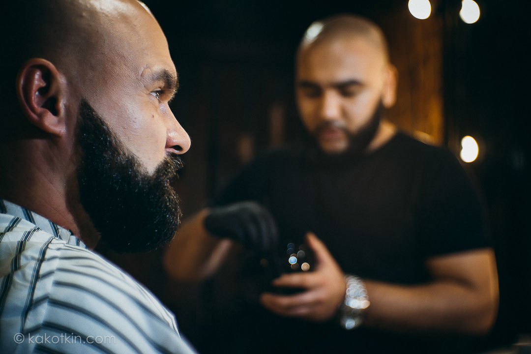 Стрижка бороды и усов мужская парикмахерская чоп чоп барбершоп парикмахер barbershop москва тверь Black Leon Шах